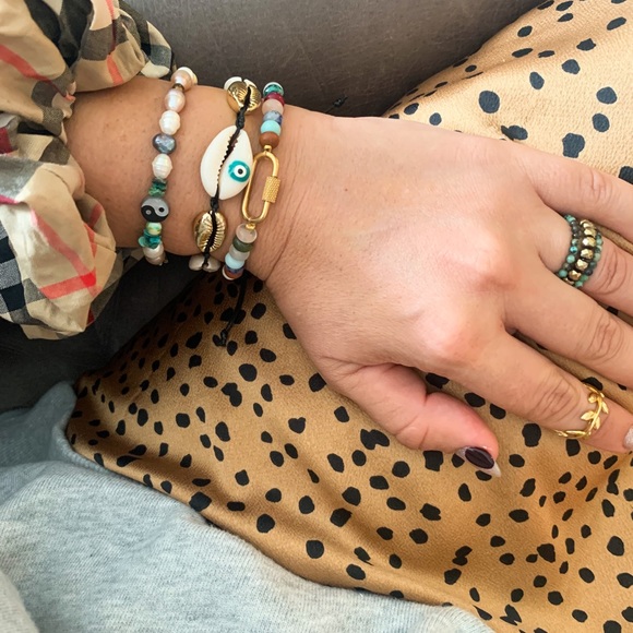 Evil eye Seashell She’ll Puka Cowrie Bracelet - Picture 7 of 7